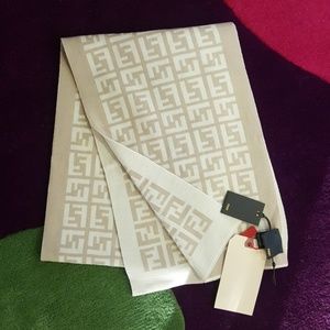 Fendi scarf zucca| Unisex classic | 100% wool